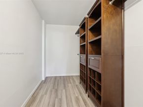 101 Royal Park Dr 1D, Oakland Park FL 33309