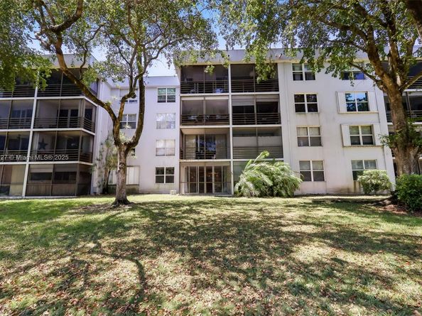 101 Royal Park Dr 1D, Oakland Park FL 33309