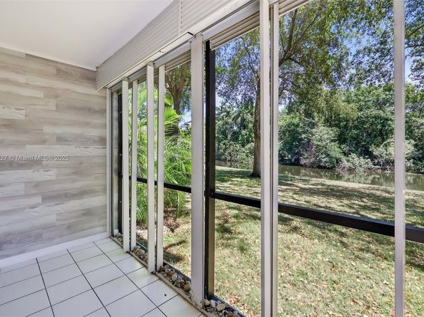 101 Royal Park Dr 1D, Oakland Park FL 33309