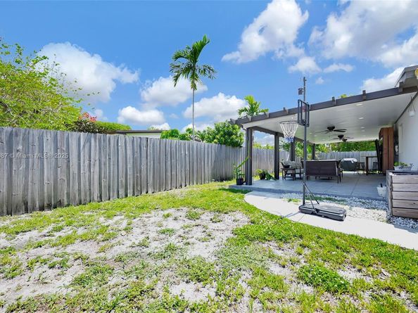 9491 SW 54th St, Miami FL 33165