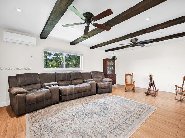 9491 SW 54th St, Miami FL 33165