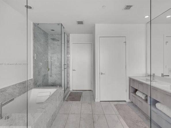 480 NE 31st St 4302, Miami FL 33137