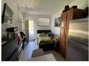 1140 NE 196th Ter, Miami FL 33179