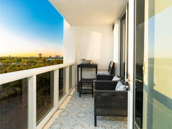 10275 Collins Ave 527, Bal Harbour FL 33154