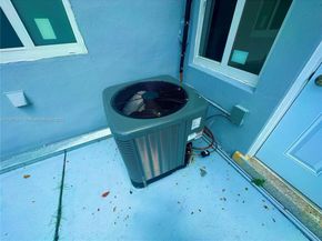 5740 Freedom St, Hollywood FL 33021