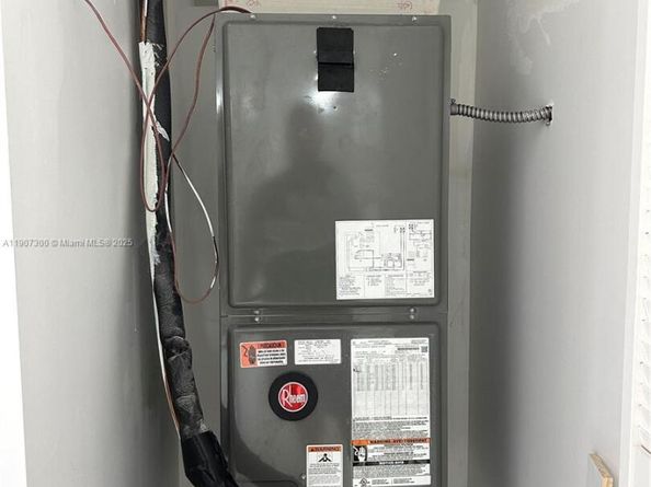 5740 Freedom St, Hollywood FL 33021