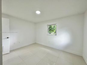 5740 Freedom St, Hollywood FL 33021