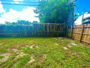 5740 Freedom St, Hollywood FL 33021