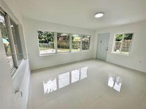 5740 Freedom St, Hollywood FL 33021