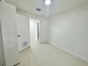 5740 Freedom St, Hollywood FL 33021