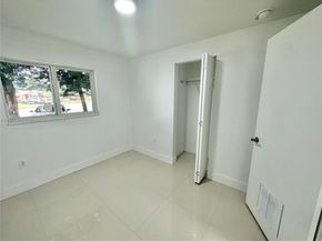 5740 Freedom St, Hollywood FL 33021