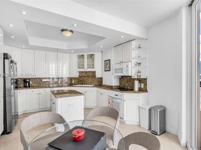 808 Brickell Key Dr 1808, Miami FL 33131