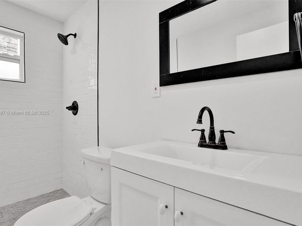 1608 NE 34st, Oakland Park FL 33334