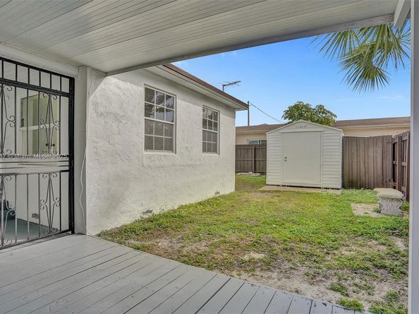 1608 NE 34st, Oakland Park FL 33334
