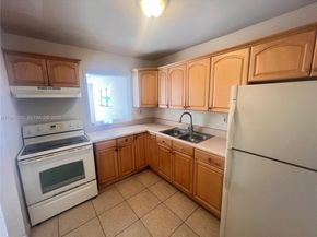 12290 NE 11th Ct 203, North Miami FL 33161