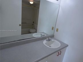 15201 SW 80th St 207, Miami FL 33193