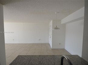 15201 SW 80th St 207, Miami FL 33193