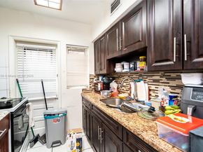 2331 NW 14th St, Miami FL 33125