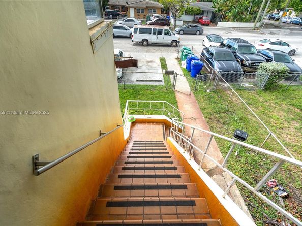 2331 NW 14th St, Miami FL 33125