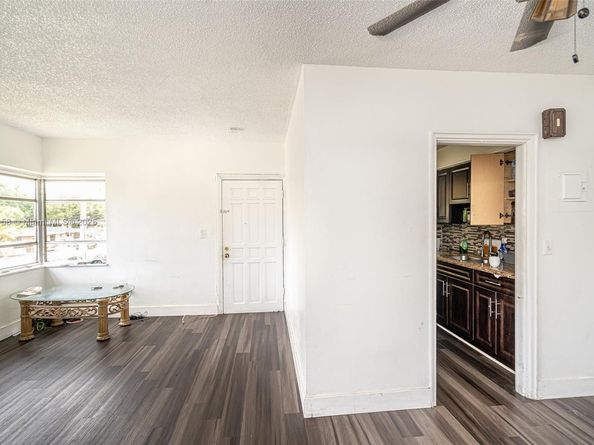 2331 NW 14th St, Miami FL 33125