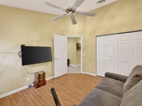 1083 SW 156th Ter, Pembroke Pines FL 33027