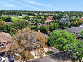 1083 SW 156th Ter, Pembroke Pines FL 33027