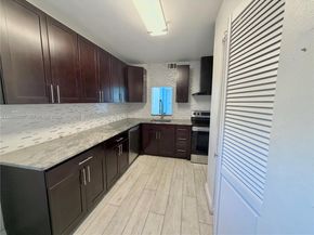 3660 NE 166th St 301 +40' Deeded Dock, North Miami Beach FL 33160