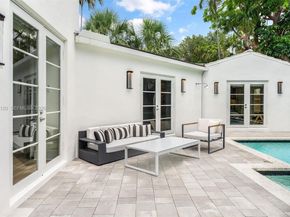 2887 Pine Tree Dr, Miami Beach FL 33140