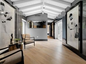 2887 Pine Tree Dr, Miami Beach FL 33140