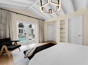 2887 Pine Tree Dr, Miami Beach FL 33140