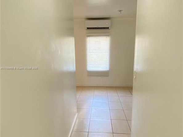 3058 NW 61st St, Miami FL 33142