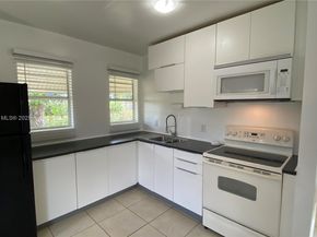 3058 NW 61st St, Miami FL 33142