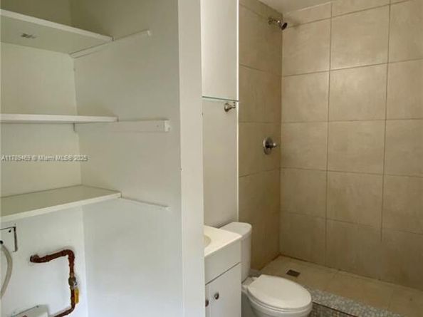 3058 NW 61st St, Miami FL 33142