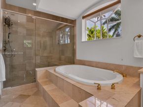 1141 Waterside Ln, Hollywood FL 33019