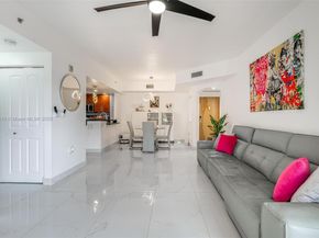 100 N Federal Hwy 1413, Fort Lauderdale FL 33301