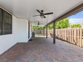 875 NW 97th Ct, Miami FL 33172