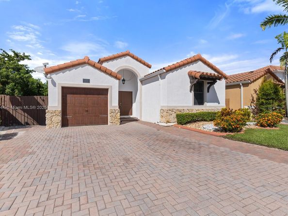 875 NW 97th Ct, Miami FL 33172