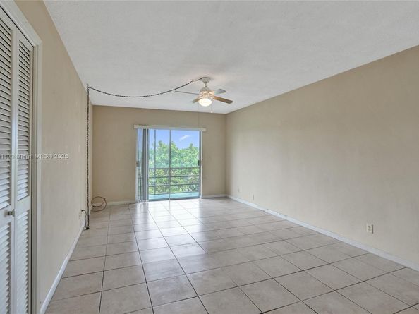 4731 NW 10th Ct 314, Plantation FL 33313
