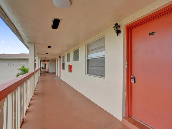 4731 NW 10th Ct 314, Plantation FL 33313