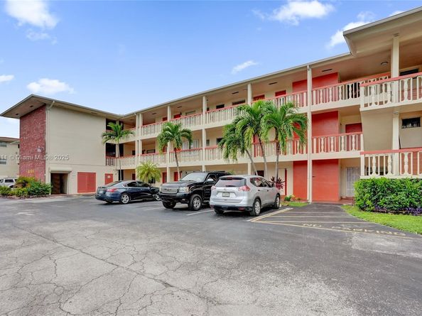 4731 NW 10th Ct 314, Plantation FL 33313