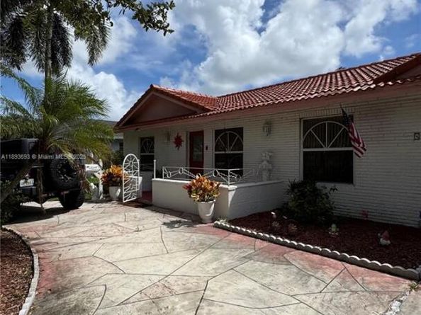 4390 NW 4th Ct, Coconut Creek FL 33066