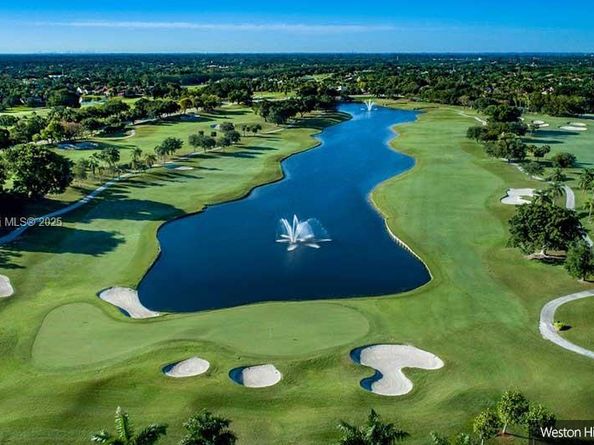 1946 Harbor View Cir, Weston FL 33327