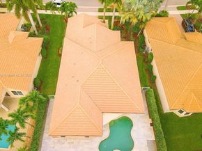 1946 Harbor View Cir, Weston FL 33327