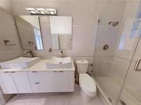 1946 Harbor View Cir, Weston FL 33327