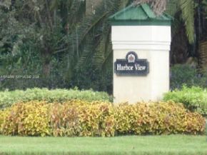 1946 Harbor View Cir, Weston FL 33327