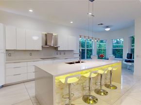 1946 Harbor View Cir, Weston FL 33327