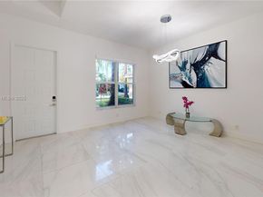 1946 Harbor View Cir, Weston FL 33327