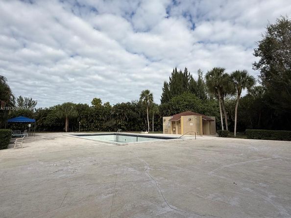 3490 Foxcroft Rd B208, Miramar FL 33025