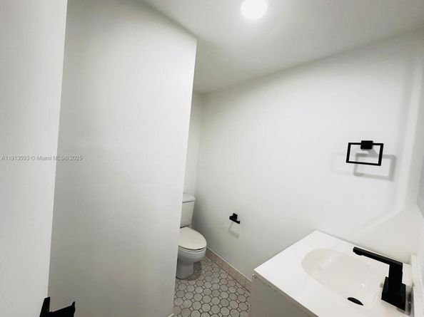 3490 Foxcroft Rd B208, Miramar FL 33025