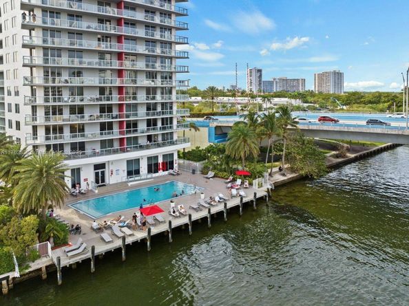 2602 E Hallandale Beach Blvd R2703, Hallandale Beach FL 33009